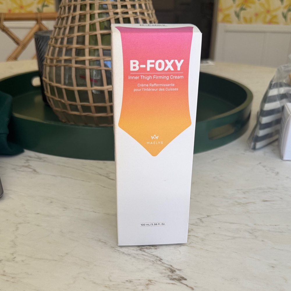 B-FOXY Inner Thigh Firming Cream by MAELYS — Pink/Orange